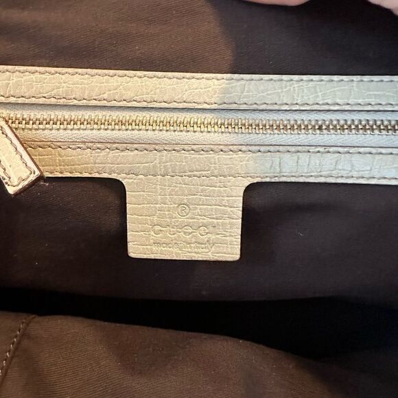 Gucci tote with bag charm like new - Picture 9 of 10